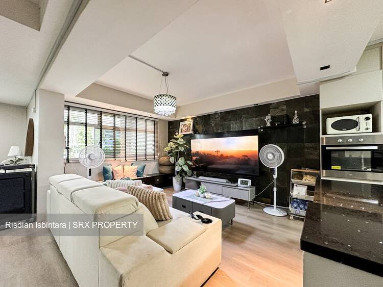 Blk 827 Woodlands Street 81 (Woodlands), HDB Executive #585007041